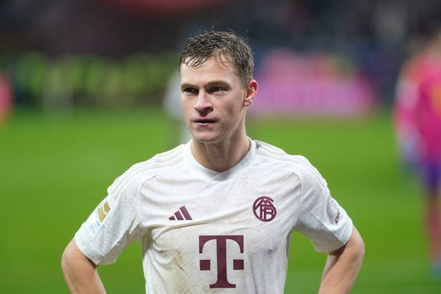 Joshua Kimmich (FC Bayern Muenchen, 06) nach der Niederlage sichtlich entauescht enttaeuschung traurig niedergeschlagen , Eintracht Frankfurt vs. FC Bayern Muenchen, Fussball, 1. Bundesliga, 14. Spieltag, Saison 2023 2024, 09.12.2023, DFL REGULATIONS PROHIBIT ANY USE OF PHOTOGRAPHS AS IMAGE SEQUENCES AND OR QUASI-VIDEO Eintracht Frankfurt vs. FC Bayern Muenchen, Fussball, 1. Bundesliga, 14. Spieltag, Saison 2023 2024, 09.12.2023 Frankfurt am Main Copyright: xEibner-Pressefotox xMichaelxBermx EP_EER
