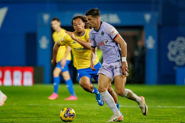 Hector Hernandez during Liga Portugal 23 24 game between GD Estoril Praia and GD Chaves at Estadio Antonio Coimbra da Mota, Estoril, Lisbon, Portugal. (Maciej Rogowski) Lisbon Estadio Antonio Coimbra da Mota Portugal Copyright: xMaciejxRogowskix estoril-chaves-full-122