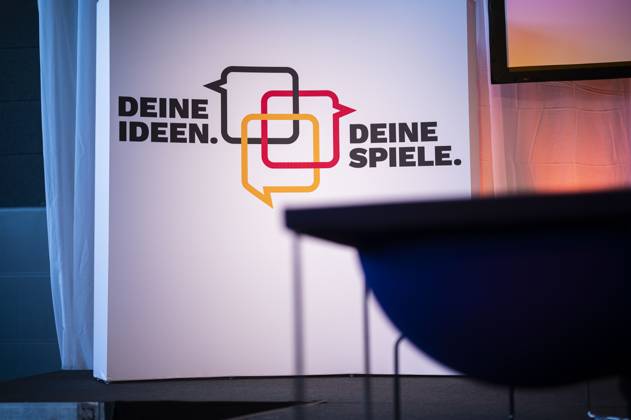 05.11.2023 - Dialogforum des DOSB zu einer Olympia-Bewerbung in München: Schriftzug und Logo, Symbol Olympia, DOSB, Olympische Spiele in Deutschland, München. Das Motto: Deine Ideen. Deine Spiele. München Bayern Deutschland Kleine Olympiahalle