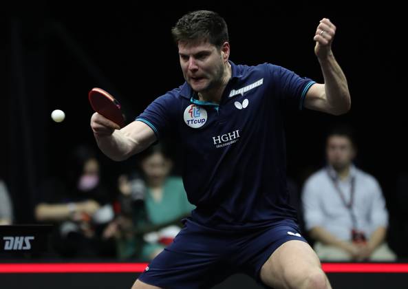 Bilder des Jahres 2024, Sport 01 Januar Sport Themen der Woche KW01 Sport Bilder des Tages (240103) -- DOHA, Jan. 3, 2024 -- Dimitrij Ovtcharov hits a return during the men s singles round of 16 match between Harimoto Tomokazu of Japan and Dimitrij Ovtcharov of Germany at WTT Finals Men Doha 2023 Table tennis, Tischtennis tournament in Doha, Qatar, Jan. 3, 2024. ) (SP)QATAR-DOHA-TABLE TENNIS-WTT FINALS MEN-ROUND OF 16 WangxDongzhen 