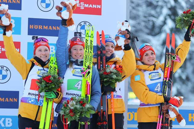 Bilder des Jahres 2024, Sport 01 Januar Sport Themen der Woche KW02 Sport Bilder des Tages BIATHLON - IBU WC Ruhpolding RUHPOLDING,GERMANY,10.JAN.24 - BIATHLON - IBU World Cup, 4x6km relay, ladies. Image shows the rejoicing of Janina Hettich-Walz, Sophia Schneider, Franziska Preuss and Hanna Klebinger (GER).  GEPAxpictures xThomasxBachun
