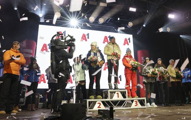 ALPINE SKIING - FIS WC Altenmarkt Zauchensee ALTENMARKT ZAUCHENSEE,AUSTRIA,12.JAN.24 - ALPINE SKIING - FIS World Cup, Super G, ladies, award ceremony. Image shows Kajsa Vickhoff Lie (NOR), Cornelia Huetter (AUT), Lara Gut-Behrami (SUI), Federica Brignone (ITA), Marta Bassino (ITA) and Ariane Raedler (AUT).  GEPAxpictures xWolfgangxGrebien