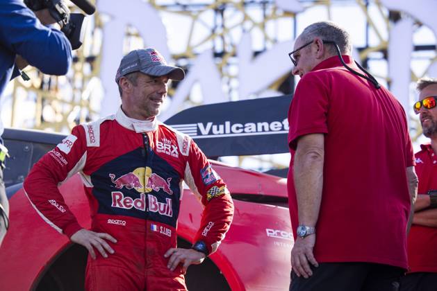203 LOEB Sebastien (fra), LURQUIN Fabian (bel), Bahrain Raid Xtreme, Prodrive Hunter, FIA Ultimate, ambiance during the Final Podium of the Dakar 2024 on January 19, 2024 in Yanbu, Saudi Arabia - DAKAR 2024 - FINAL PODIUM DPPI Panoramic  05124022__UDE3470
