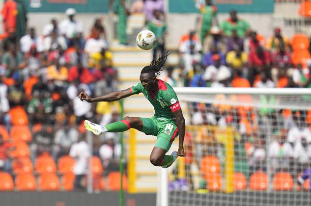 Bilder des Jahres 2024, Sport 01 Januar Sport Themen der Woche KW03 African Cup of Nations Group D: Algeria vs Burkina Faso 2024 1 20, 2024. LIVE images from Group C African Cup of Nation 2023 game between Algeria vs Burkina Faso, Stade de la Paix, Bouake, . Kim Price CSM (Credit Image: Â Kim Price Cal Media) Bouake Bouake Ivory Coast EDITORIAL USE ONLY Copyright: xx ZUMA-20240120_zma_c04_020.jpg KimxPricex csmphotothree224882