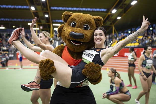 Bilder des Jahres 2024, Sport 01 Januar Sport Themen der Woche KW03 Sport Bilder des Tages Indoor Meeting Dortmund; Dortmund, 20.01.2024 Sieg über 60m mit denkbar knappem Vorsprung: Magdalena Stefanowicz (POL Polen); Indoor Meeting Dortmund im Rahmen der World Athletics Indoor Tour (Bronze) in der Helmut-Körnig-Halle in Dortmund (Deutschland) am 20.01.2024. Copyright: xBEAUTIFULxSPORTS AxelxKohringx