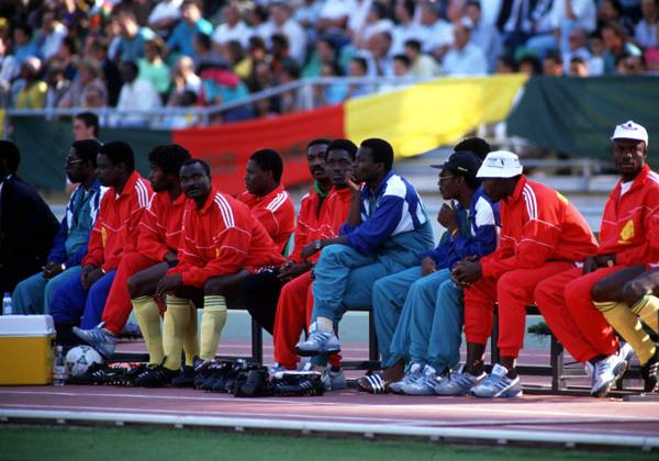 Onderwerp Subject: Cameroon World Cup 1990 Italy Club Team Country: Cameroon Seizoen Season: 1989 1990 FOTO PHOTO: Cameroon bench with Cameroon s Roger MILLA (5th from left) Trefwoorden Keywords: wc wk wereldkampioenschap kameroen L 07 %15,0 $10 BARI ITA Content not available for redistribution in The Netherlands directly or indirectly through any third parties. Copyright: xBSRxAgencyx 901020720 EDITORIAL USE ONLY