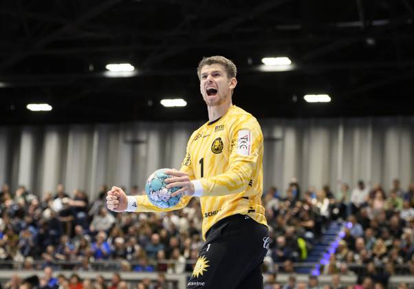 Jubel Torwart Christopher RUDECK (BHC) Handball 1. Bundesliga, 21.Spieltag, Bergischer HC (BHC) - THW Kiel (KI) 25:29, am 11.02.2024 in Duesseldorf Deutschland. Â