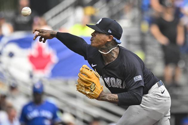 MLB, Baseball Herren, USA Spring Training Game New York Yankees At Toronto Blue Jays March 08 New York Yankees starting pitcher Marcus Stroman (0) is throwing against the Toronto Blue Jays at TD Ballpark in Dunedin, Florida, on March 8, 2024, during an MLB spring training game. Dunedin,Florida Florida United States  Copyright: xMiguelxRodriguezx originalFilename:rodriguezcarrilo-mlbsprin240308_npGg5.jpg