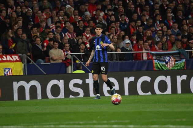 Champions League match between Atletico Madrid vs Inter 03 13 2024 Madrid, second leg of the 2023 24 Champions League round of 16, football match between CF Atletico Madrid vs FC Internazionale Milano at the Civita Metropolitano stadium in Madrid In picture : Alessandro Bastoni of FC Internazionale Madrid stadio Civitas Metropolitano di Madrid madrid SPAGNA Copyright: xFABIOxSASSOxFabioxSassox 2L8A9992