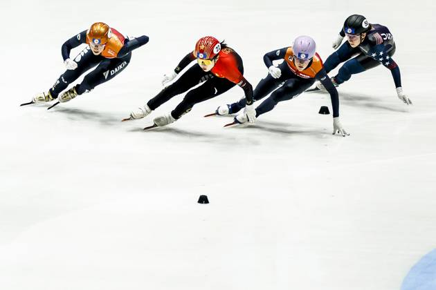 Bilder des Jahres 2024, Sport 03 März Sport Themen der Woche KW11 ROTTERDAM - (l-r) Suzanne Schulting (NED), Gong Li (CHN), Michelle Velzeboer (NED), Julie Letai (USA) during 1500 meters women s quarter-finals at the World Short Track Championships in Ahoy. ANP KOEN VAN WEEL xVIxANPxSportx xxANPxIVx 493750627 originalFilename: 493750627.jpg