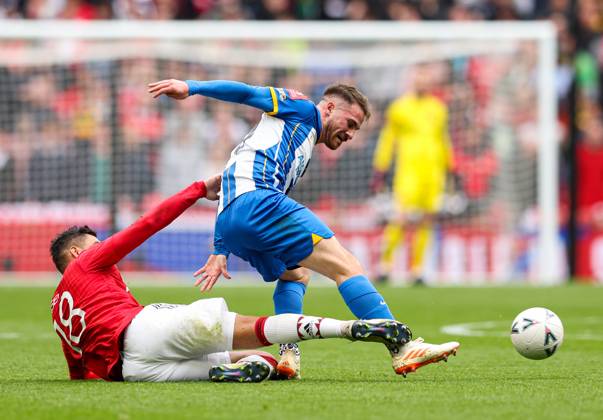 Brighton and Hove Albion v Manchester United, ManU - The FA Cup - Semi-Final - Wembley Stadium April 23, 2023, London: London, England, 23rd April 2023. Casemiro of Manchester United (left) and Alexis Mac Allister of Brighton and Hove Albion (right) battle for the ball during the The FA Cup match at Wembley Stadium, London. (Credit Image: Â Kieran Cleeves Sportimage Cal Media) London EDITORIAL USE ONLY Copyright: xx ZUMA-20230423_zaf_si1_015.jpg KieranxCleevesx csmphotothree088378