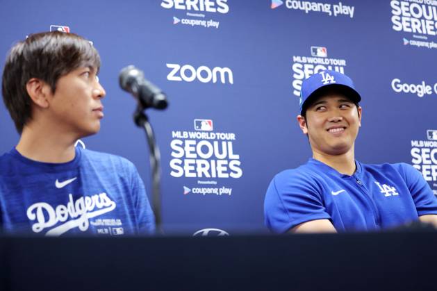 (L-R) Ippei Mizuhara, Shohei Ohtani (Dodgers), MARCH 16, 2024 - Baseball : MLB, Baseball Herren, USA World Tour Seoul Series, Los Angeles Dodgers press conference, PK, Pressekonferenz at Gocheok Sky Dome, Seoul, South Korea. (247741817)