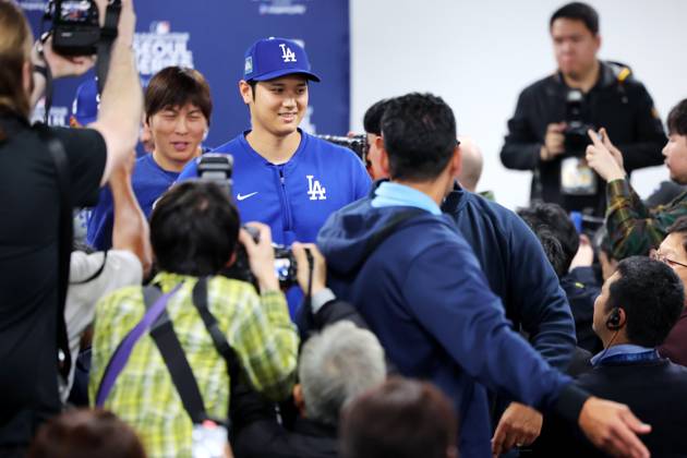 (L-R) Ippei Mizuhara, Shohei Ohtani (Dodgers), MARCH 16, 2024 - Baseball : MLB, Baseball Herren, USA World Tour Seoul Series, Los Angeles Dodgers press conference, PK, Pressekonferenz at Gocheok Sky Dome, Seoul, South Korea. (247741844)