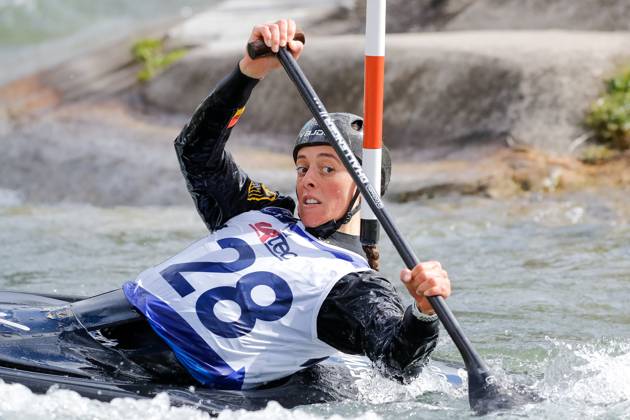 Bilder des Jahres 2024, Sport 03 März Sport Themen der Woche KW12 Sport Bilder des Tages NELE BAYN (GER) , Women s Canoe Final, ICF Canoe Slalom World Ranking Competition, 24.03.2024, Parc des Eaux Vives Huningue, Huningue, Frankreich Huningue Parc des Eaux Vives Huningue Elsass Frankreich Copyright: xGrantxHubbsx
