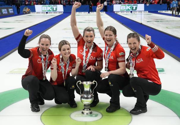 Bilder des Jahres 2024, Sport 03 März Sport Themen der Woche KW12 Sport Bilder des Tages March 24, 2024, Sydney, Ns, Canada: Canada skip Rachel Homan, left to right, Tracy Fleury, Emma Miskew, Sarah Wilkes and Rachel Brown celebrate after defeating Switzerland s Silvana Tirinzoni rink at the World Women s Curling Championship gold medal game in Sydney, N.S. on Sunday, March 24, 2024. Canada News - March 24, 2024 - ZUMAc35_ 20240324_zaf_c35_131 Copyright: xFrankxGunnx