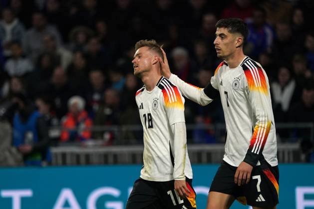 Fussball, Freundschaftsspiel, Länderspiel, Testspiel, Frankreich-Deutschland, 23.03.2024, Groupama Stadium Lyon maximilian mittelstädt, kai havertz beide Deutschland, Aktion, Einzelbild