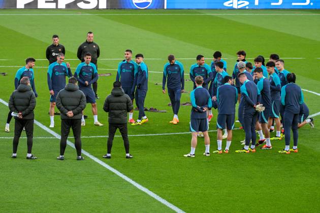 2024-04-09 FC Barcelona, Barca Training Session And press conference, PK, Pressekonferenz PARIS, FRANCE - APRIL 9: Robert Lewandowski of FC Barcelona, Pedri of FC Barcelona, Frenkie de Jong of FC Barcelona, Joao Felix of FC Barcelona during a training prior to the UEFA Champions League 2023 24 match between Paris Saint-Germain and FC Barcelona at Parc des Princes on April 9, 2024 in Paris, France. (Photo by Matthieu Mirville BSR Agency) Paris France Content not available for redistribution in The Netherlands directly or indirectly through any third parties. Copyright: xBSRxAgencyx