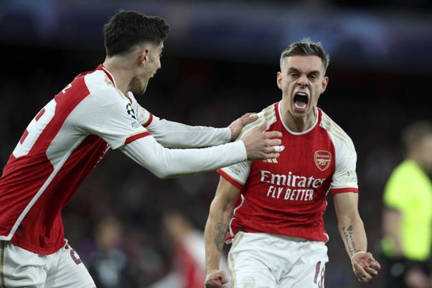 Bilder des Jahres 2024, Sport 04 April Sport Themen der Woche KW15 Sport Bilder des Tages Arsenal FC v FC Bayern München: Quarter-final First Leg - UEFA Champions League 2023 24 Kai Havertz and Leandro Trossard of Arsenal celebrate equalizing goal during the UEFA Champions League quarter-final first leg match between Arsenal FC and FC Bayern München at Emirates Stadium on April 9, 2024 in London, England. London Emirates Stadium England United Kingdom Copyright: xEdxSykes Sportsphoto APLx 13971582
