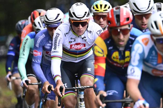 Bilder des Jahres 2024, Sport 04 April Sport Themen der Woche KW16 Sport Bilder des Tages Liege Bastogne Liege 2024 Cycling Race Liege, Belgium - April 21 : Van Der Poel Mathieu (NED) of Alpecin-Deceuninck in action during the UCI World Tour 110th Liege Bastogne Liege, a cycling race of 254,5 km with start and finish in Liege on April 21, 2024 in Liege, Belgium, 21 04 2024 ( Motordriver Kenny Verfaillie - Liege Belgium  Copyright: xPeterxDexVoechtx