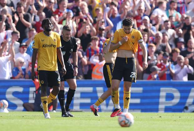 Crystal Palace v Wolverhampton Wanderers - Premier League - Selhurst Park September 3, 2023, London: London, England, 3rd September 2023. Max Kilman of Wolverhampton Wanderers looks dejected after Eberechi Eze of Crystal Palace scores to make it 2-1 during the Premier League match at Selhurst Park, London. London EDITORIAL USE ONLY Copyright: xx ZUMA-20230903_faf_si1_100.jpg PaulxTerryx csmphotothree148830