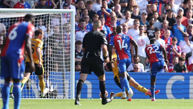 Crystal Palace v Wolverhampton Wanderers - Premier League - Selhurst Park September 3, 2023, London: London, England, 3rd September 2023. Odsonne o°douard of Crystal Palace scores to make it 3-1 during the Premier League match at Selhurst Park, London. London EDITORIAL USE ONLY Copyright: xx ZUMA-20230903_faf_si1_111.jpg PaulxTerryx csmphotothree148843