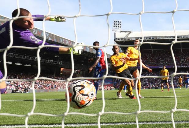 Crystal Palace v Wolverhampton Wanderers - Premier League - Selhurst Park September 3, 2023, London: London, England, 3rd September 2023. Matheus Cunha of Wolverhampton Wanderers scores to make it 3-2 during the Premier League match at Selhurst Park, London. (Credit Image:  Paul Terry Sportimage Cal Media) London EDITORIAL USE ONLY Copyright: xx ZUMA-20230903_faf_si1_117.jpg PaulxTerryx csmphotothree148845
