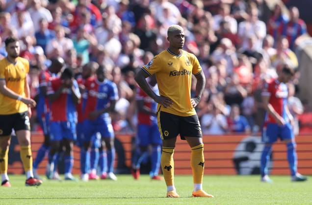 Crystal Palace v Wolverhampton Wanderers - Premier League - Selhurst Park September 3, 2023, London: London, England, 3rd September 2023. Mario Lemina of Wolverhampton Wanderers looks dejected after Odsonne o°douard of Crystal Palace scores to make it 3-1 during the Premier League match at Selhurst Park, London. London EDITORIAL USE ONLY Copyright: xx ZUMA-20230903_faf_si1_114.jpg PaulxTerryx csmphotothree148852