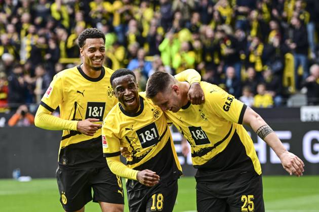 Bilder des Jahres 2024, Sport 05 Mai Sport Themen der Woche KW18 Torjubel zum 3:0 durch Youssoufa Moukoko 18 (Borussia Dortmund), Borussia Dortmund vs. FC Augsburg, Fussball, 1. Bundesliga, 32. Spieltag, 04.05.2024 DFB regulations prohibit any use of photographs as image sequences and or quasi-video Dortmund Nordrhein-Westfalen Deutschland