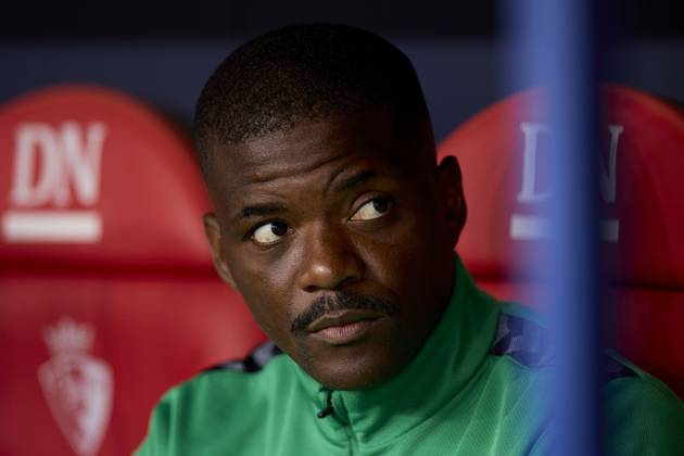 CA Osasuna v Real Betis Balompie - LaLiga EA Sports William Carvalho of Real Betis Balompie looks on prior to the LaLiga EA Sports match between CA Osasuna and Real Betis Balompie at El Sadar on May 5, 2024, in Pamplona, Spain. Pamplona El Sadar Navarra Spain RL_OSAvBET_00012 Copyright: xRicardoxLarreinax