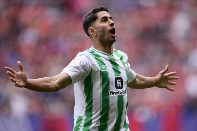 CA Osasuna v Real Betis Balompie - LaLiga EA Sports Ayoze Perez of Real Betis Balompie celebrates after scoring the team s first goal during the LaLiga EA Sports match between CA Osasuna and Real Betis Balompie at El Sadar on May 5, 2024, in Pamplona, Spain. Pamplona El Sadar Navarra Spain RL_OSAvBET_00067 Copyright: xRicardoxLarreinax