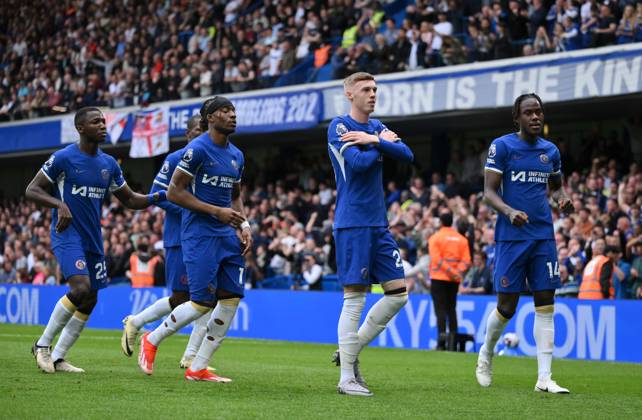Football - 2023 2024 Premier League - Chelsea vs West ham United - Stamford Bridge - Sunday 5th May 2024. Chelsea s Cole Palmer celebrates scoring the opening goal. COLORSPORT Ashley Western