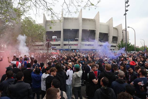 PSG - DORTMUND PHOTOPQR LE PARISIEN Le Parisien Arnaud Journois ; PARIS ; 07 05 2024 ; FOOTBALL , LIGUE DES CHAMPIONS UEFA , DEMI FINALE RETOUR , 07 05 2024 , PARIS , PARC DES PRINCES PARIS SG - BORUSSIA DORTMUND Supporters avant le début du match. PHOTO LE PARISIEN ARNAUD JOURNOIS - France, Paris May 7, 2024 PSG vs Dortmund: Champions League PARIS France Copyright: xPHOTOPQR LExPARISIEN MAXPPPxLexParisienx xArnaudxJournoisx 20240507LPA0447 20240507LPA0447