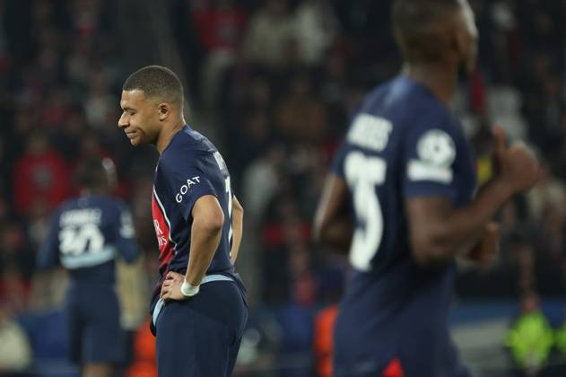 PSG - DORTMUND PHOTOPQR LE PARISIEN Le Parisien Arnaud Journois ; PARIS ; 07 05 2024 ; FOOTBALL , LIGUE DES CHAMPIONS UEFA , DEMI FINALE RETOUR , 07 05 2024 , PARIS , PARC DES PRINCES PARIS SG - BORUSSIA DORTMUND Déception de Kylian Mbappé. PHOTO LE PARISIEN ARNAUD JOURNOIS PARIS France Copyright: xPHOTOPQR LExPARISIEN MAXPPPxLexParisienx xArnaudxJournoisx 20240507LPA0750 20240507LPA0750
