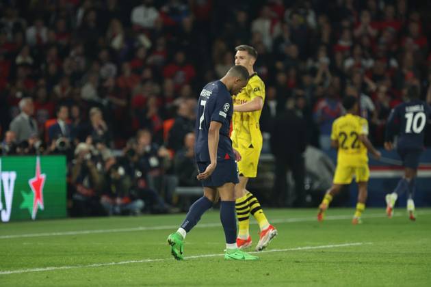PSG - DORTMUND PHOTOPQR LE PARISIEN Le Parisien Arnaud Journois ; PARIS ; 07 05 2024 ; FOOTBALL , LIGUE DES CHAMPIONS UEFA , DEMI FINALE RETOUR , 07 05 2024 , PARIS , PARC DES PRINCES PARIS SG - BORUSSIA DORTMUND Déception de Kylian Mbappé. PHOTO LE PARISIEN ARNAUD JOURNOIS PARIS France Copyright: xPHOTOPQR LExPARISIEN MAXPPPxLexParisienx xArnaudxJournoisx 20240507LPA0798 20240507LPA0798