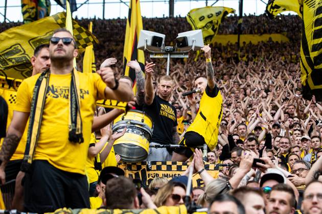 1.Fußball Bundesliga, 34.Spieltag: Borussia Dortmund - SV Darmstadt 98; 18.05.2024 Marko Reus (Borussia Dortmund, 11), nach dem Spiel Verabschiedung, Fanszene, Fans Zuschauerbereich 1.Fußball Bundesliga, 34.Spieltag: Borussia Dortmund - SV Darmstadt 98; Signal-Iduna-Park, Dortmund; 18.05.2024 DFL DFB regulations prohibit any use of photographs as image sequences and or quasi video. Copyright: xBEAUTIFULxSPORTS Buriakovx
