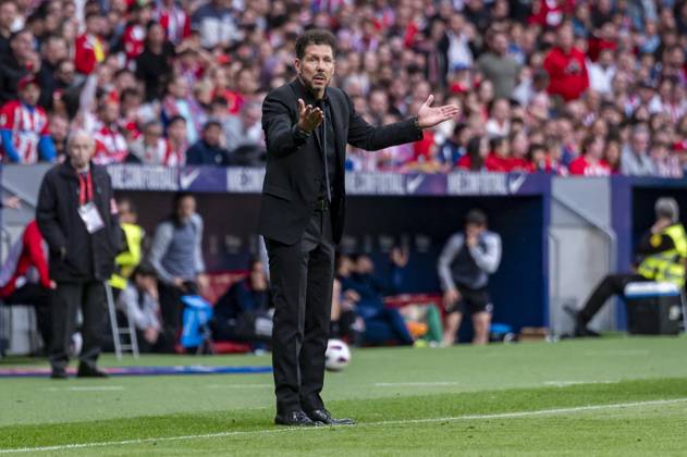 Atletico Madrid vs CA Osasuna - LaLiga EA Sports 2023 2024 Diego Pablo Simeone, head coach of Atletico Madrid, seen during the La Liga EA Sports 2023 24 football match between Atletico Madrid vs CA Osasuna at Estadio Metropolitano on May 19, 2024 in Madrid, Spain. Madrid Estadio Metropolitano Madrid Spain Copyright: xAlbertoxGardinx AGardin_20240519_Football_Liga_Atletico_Madrid_vs_Osasuna_123