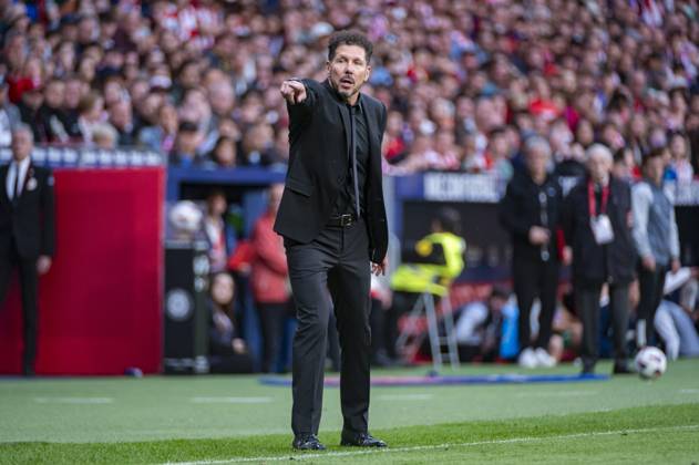 Atletico Madrid vs CA Osasuna - LaLiga EA Sports 2023 2024 Diego Pablo Simeone, head coach of Atletico Madrid, seen during the La Liga EA Sports 2023 24 football match between Atletico Madrid vs CA Osasuna at Estadio Metropolitano on May 19, 2024 in Madrid, Spain. Madrid Estadio Metropolitano Madrid Spain Copyright: xAlbertoxGardinx AGardin_20240519_Football_Liga_Atletico_Madrid_vs_Osasuna_176
