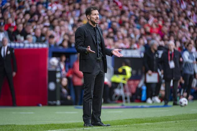 Atletico Madrid vs CA Osasuna - LaLiga EA Sports 2023 2024 Diego Pablo Simeone, head coach of Atletico Madrid, seen during the La Liga EA Sports 2023 24 football match between Atletico Madrid vs CA Osasuna at Estadio Metropolitano on May 19, 2024 in Madrid, Spain. Madrid Estadio Metropolitano Madrid Spain Copyright: xAlbertoxGardinx AGardin_20240519_Football_Liga_Atletico_Madrid_vs_Osasuna_178