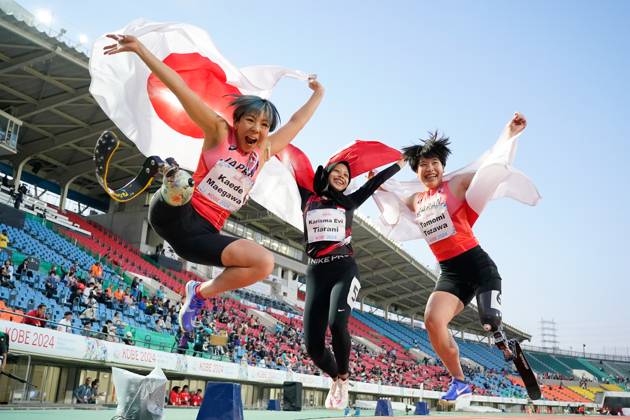 Bilder des Jahres 2024, Sport 05 Mai Sport Themen der Woche KW21 Sport Bilder des Tages (L-R) Tomomi Tozawa (JPN), Karisma Evi Tiarani (INA), Kaede Maegawa (JPN), MAY 21, 2024 - Athletics : Women s 100m T63 Final at Kobe Universiade Memorial Stadium during Kobe 2024 Para Athletics World Championships in Kobe Japan. Noxthirdxpartyxsales  (253997196)