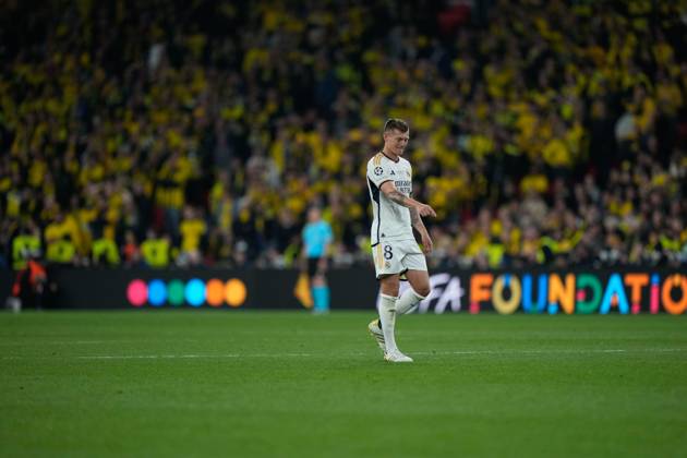 UEFA Champions League 2024 Final: Borussia Dortmund vs. Real Madrid Toni Kroos celebrates his teammate s goal during the UEFA Champions League final match between Borussia Dortmund and Real Madrid on 1 June 2024, in London, United Kingdom London Wembley Stadium United Kingdom Copyright: xAlexandraxFechetex _ADR026501