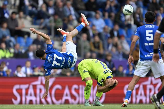 Bilder des Jahres 2024, Sport 06 Juni Sport Themen der Woche KW22 Sport Bilder des Tages KRC Genk v KAA Gent - Jump-off match Europe Play-offs GENK, BELGIUM - JUNE 02 : El Ouahdi Zakaria forward of KRC Genk and Fernandez Pardo Matias forward of KAA Gent during the Jupiler Pro League Jump-off match Europe Play-offs between KRC Genk and KAA Gent in the Cegeka Arena on June 02, 2024 in Genk, Belgium, 02 06 2024 Genk Belgium  Copyright: xDhax