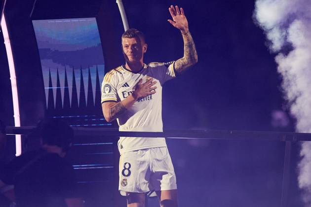 Toni Kroos of Real Madrid CF during celebrations at estadio Santiago Bernabeu after winning the UEFA Champions League Final on June 2, 2022 in Madrid, Spain.(Photo by: LGM Panoramic) FOOTBALL : Real Madrid CF Celebrates Winning The UEFA Champions League Final 2023 24- 02 06 2024 LGM Panoramic
