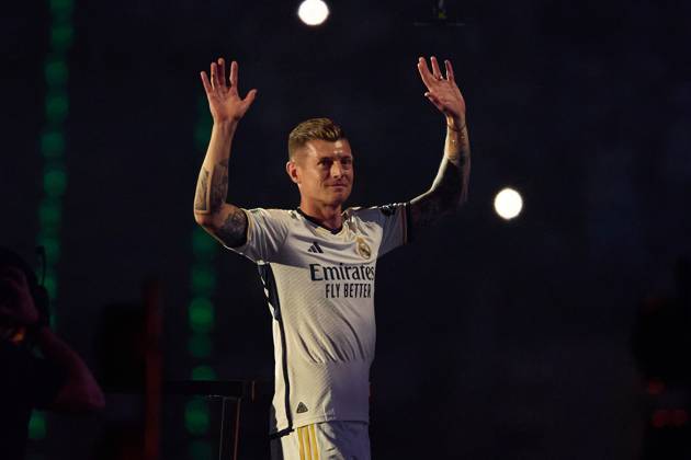 Toni Kroos of Real Madrid CF during celebrations at estadio Santiago Bernabeu after winning the UEFA Champions League Final on June 2, 2022 in Madrid, Spain.(Photo by: LGM Panoramic) FOOTBALL : Real Madrid CF Celebrates Winning The UEFA Champions League Final 2023 24- 02 06 2024 LGM Panoramic