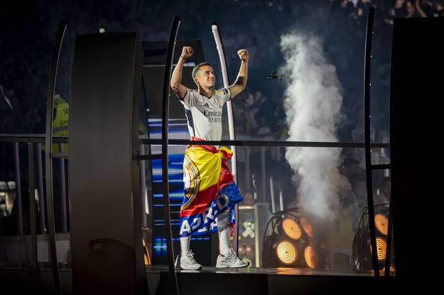 Real Madrid UEFA Champions League Trophy Parade 2024 Lucas Vazquez of Real Madrid seen entering at Santiago Bernabeu Stadium during Real Madrid UEFA Champions League Trophy Parade on June 2, 2024 in Madrid, Spain. Madrid Estadio Santiago Bernabeu Madrid Spain Copyright: xAlbertoxGardinx AGardin_20240602_Football_Champions_Real_Madrid_21