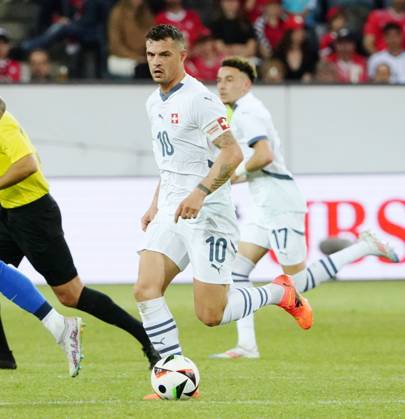 Anton Geisser 04.06.2024 Luzern.Schweiz. Fussball Laenderspiel Schweiz -Estland 4:0 .Bild : Granit Xhaka (SUI) Einzelbild Gestik Aktion