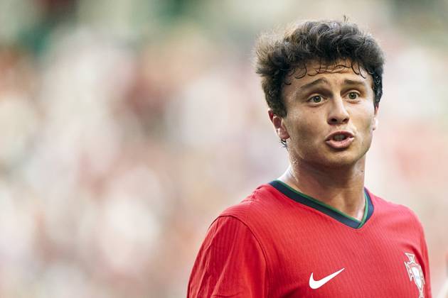 Portugal V Finland - International Friendly, Länderspiel, Nationalmannschaft Joao Neves of Portugal is looking on during the international friendly match between Portugal and Finland at Jose Alvalade Stadium in Lisbon, Portugal, on June 04, 2024. Lisbon Portugal Copyright: xJosexManuelxAlvarezxReyx originalFilename:alvarezrey-notitle240604_npde0