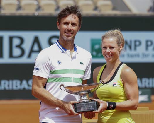Laura Siegemund (GER), Edouard Roger-Vasselin (FRA), Mixed Doubles, Siegerehrung, Praesentation Tennis - French Open 2024 - Roland Garros - Paris - - France - 6 June 2024. Copyright: xJuergenxHasenkopfx