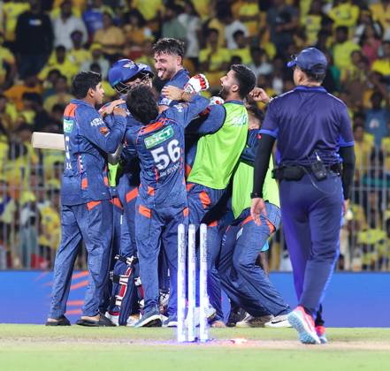 Cricket : Tata IPL 2024 Tata IPL 2024 : Chennai, India, 23rd April 2024: CSK Vs LSG : ( Chennai Super Kings Vs Lucknow Super Giants) In MAC Stadium Chennai. CSK WERE 210-4 IN 20 OVERS. LSG WON BY 6 WICKETS IN 19.3 OVERS. STONIS 124 NOT OUT. Stonis being Celebrated Seshadri SUKUMAR Copyright: xSeshadrixSukumarx