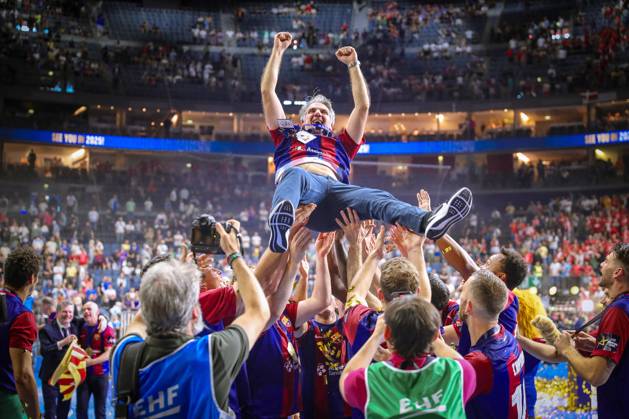 Bilder des Jahres 2024, Sport 06 Juni Sport Themen der Woche KW23 Sport Bilder des Tages 09.06.2024, Köln, Handball, TruckScout24 EHF FINAL4, Machineseeker Champions League Men, Lanxess-Arena, Finale, Aalborg Handbold - FC Barcelona, Barca Der FC Barcelona gewinnt mit 31:30. Siegerehrung Sieger Meister Meisterfeier Siegerehrungspodest Freude Jubel Jubelnd. Nordrhein-Westfalen Deutschland