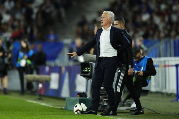 France v Canada - International Friendly, Länderspiel, Nationalmannschaft Didier Deschamps head coach of France gives instructions during the friendly match between France and Canada at Nouveau Stade Bordeaux on June 9, 2024 in Bordeaux, France. Bordeaux France Copyright: xJosexBretonx originalFilename:breton-francevc240609_npo2s